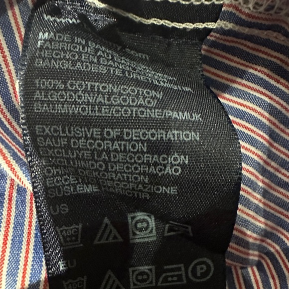 🎉BUNDLE 10 for $50🎉 Tommy Hilfiger Kids Button Down Shirt - Red/White Striped - Picture 5 of 6